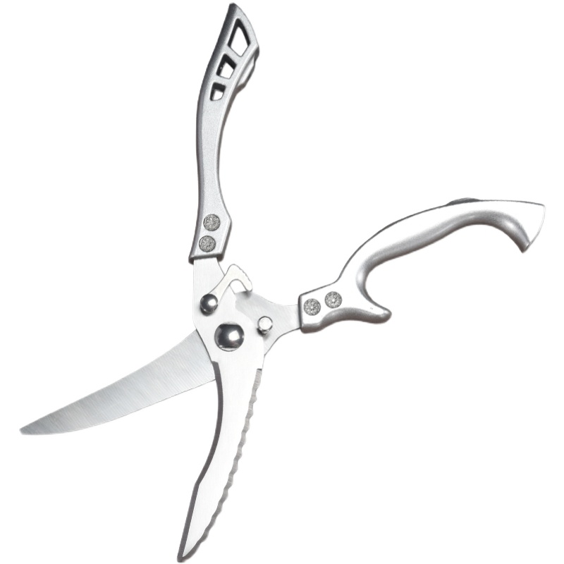 SK5 scissors, kitchen scissors, food all-steel chicken bone scissors, multi-functional household fish bone cutting, fish killing, barbecue Application Scenario