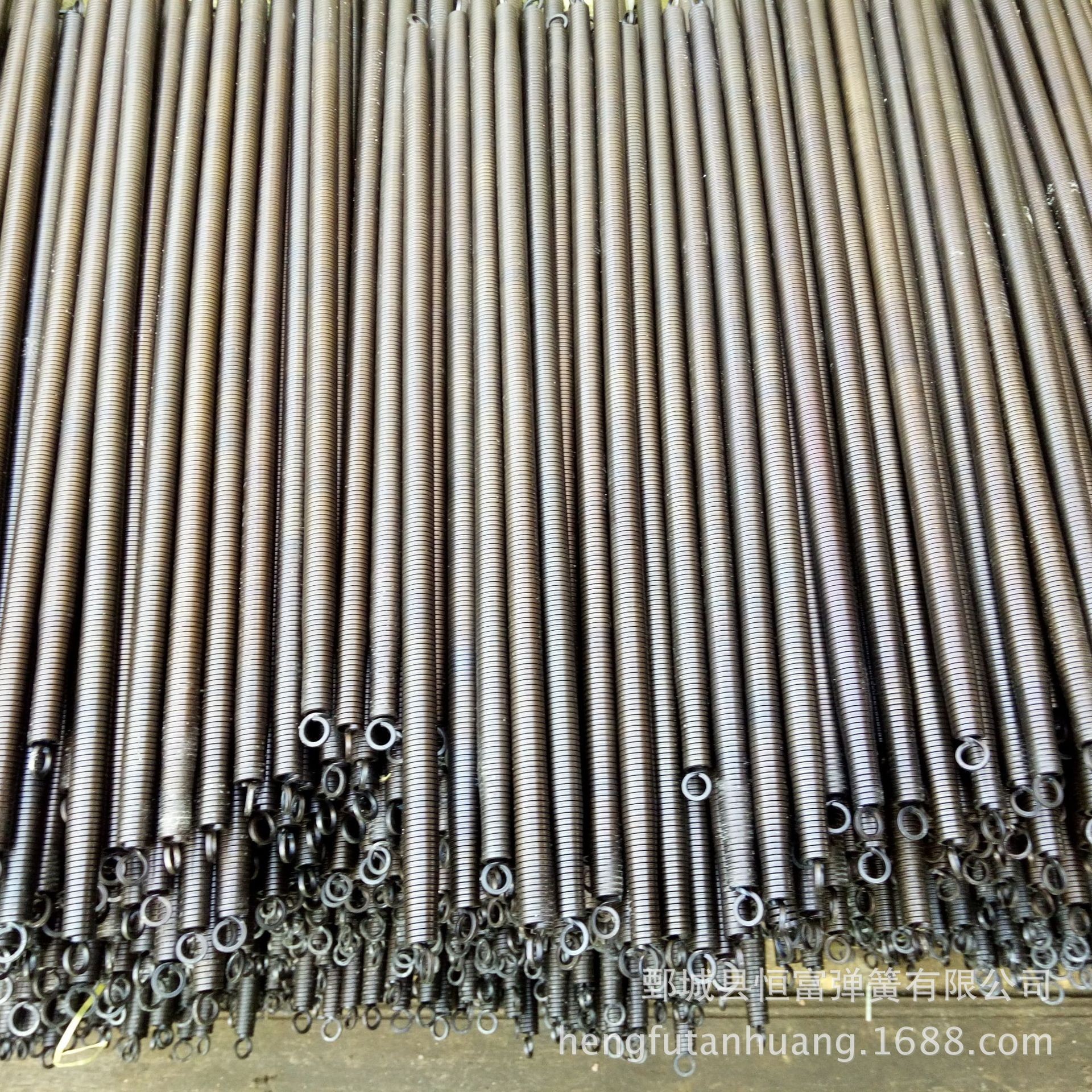 Wholesale of electrical conduit springs, extended conduit, bent pipe springs, compression springs, PVC cold pipe springs from manufacturers full figure