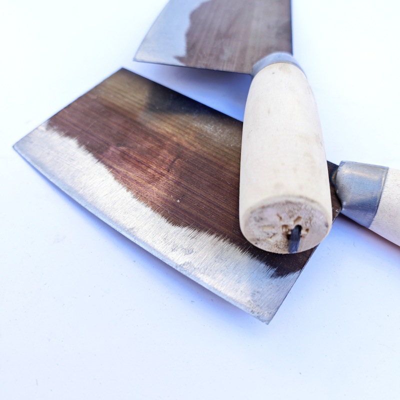 Wooden handle black knife, wooden handle small kitchen knife, household small kitchen knife, wholesale of two-yuan store and three-yuan store, wholesale supply Application Scenario