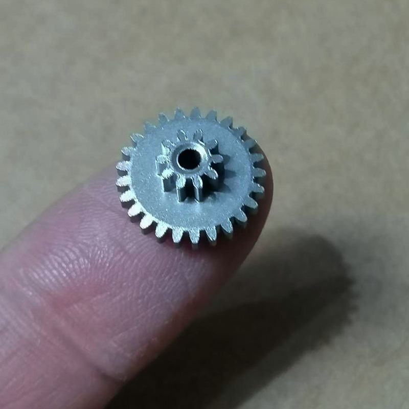 A brand-new 0.5-module metallurgical powder double-layer gear with 25+10 teeth and 2mm holes, and a loose double metal pinion Application Scenario