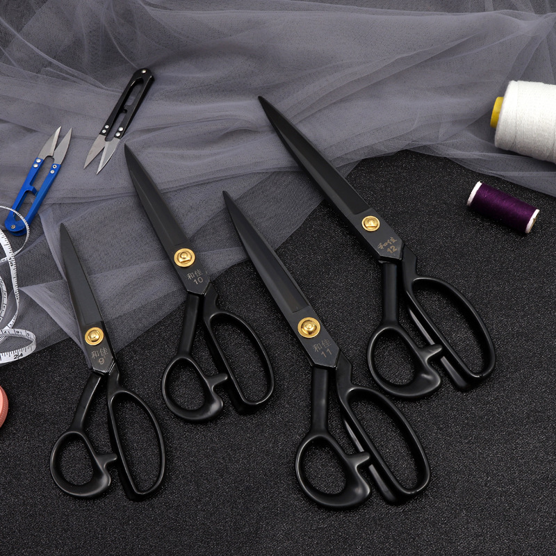 Wholesale of tailor scissors, carbon steel cutting scissors, large black clothing scissors, 10-inch, 11-inch, 12-inch industrial fabric cutting scissors details Picture