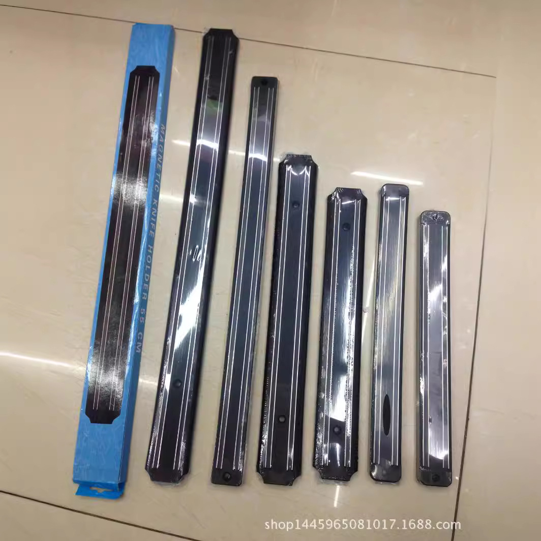 【 Factory Direct Sales 】 Galvanized iron wall-mounted magnetic knife rack for strong suspension, multiple sizes of kitchenware racks and storage racks Application Scenario