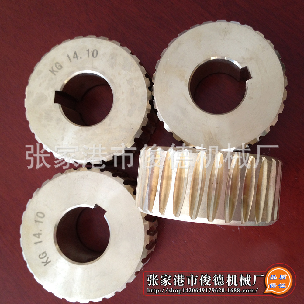 The manufacturer supplies aluminum bronze turbine, vortex rod and lead screw accessories for pipe cutting machines 275, 315 and 350 Item Picture