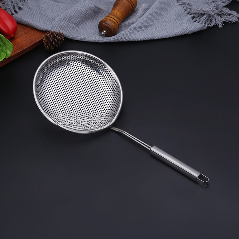 Stainless steel flat-bottomed strainer, household kitchen, deep-frying, filtering mesh basket strainer, noodle and hot pot strainer, perforated mesh strainer Specification drawing