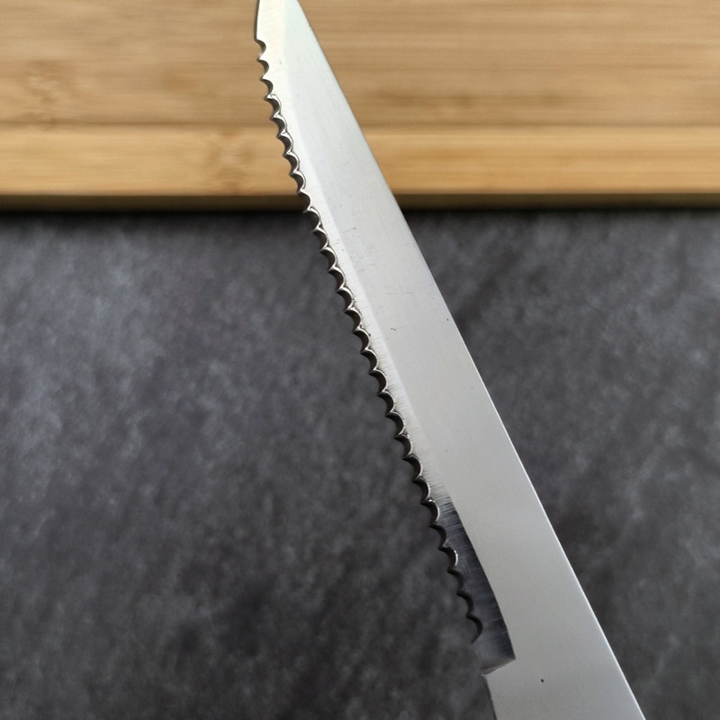 Kitchen hotel steak knife, Western cuisine steak knife, tableware, PP plastic handle, fruit peel knife, serrated knife, meat red Specification drawing