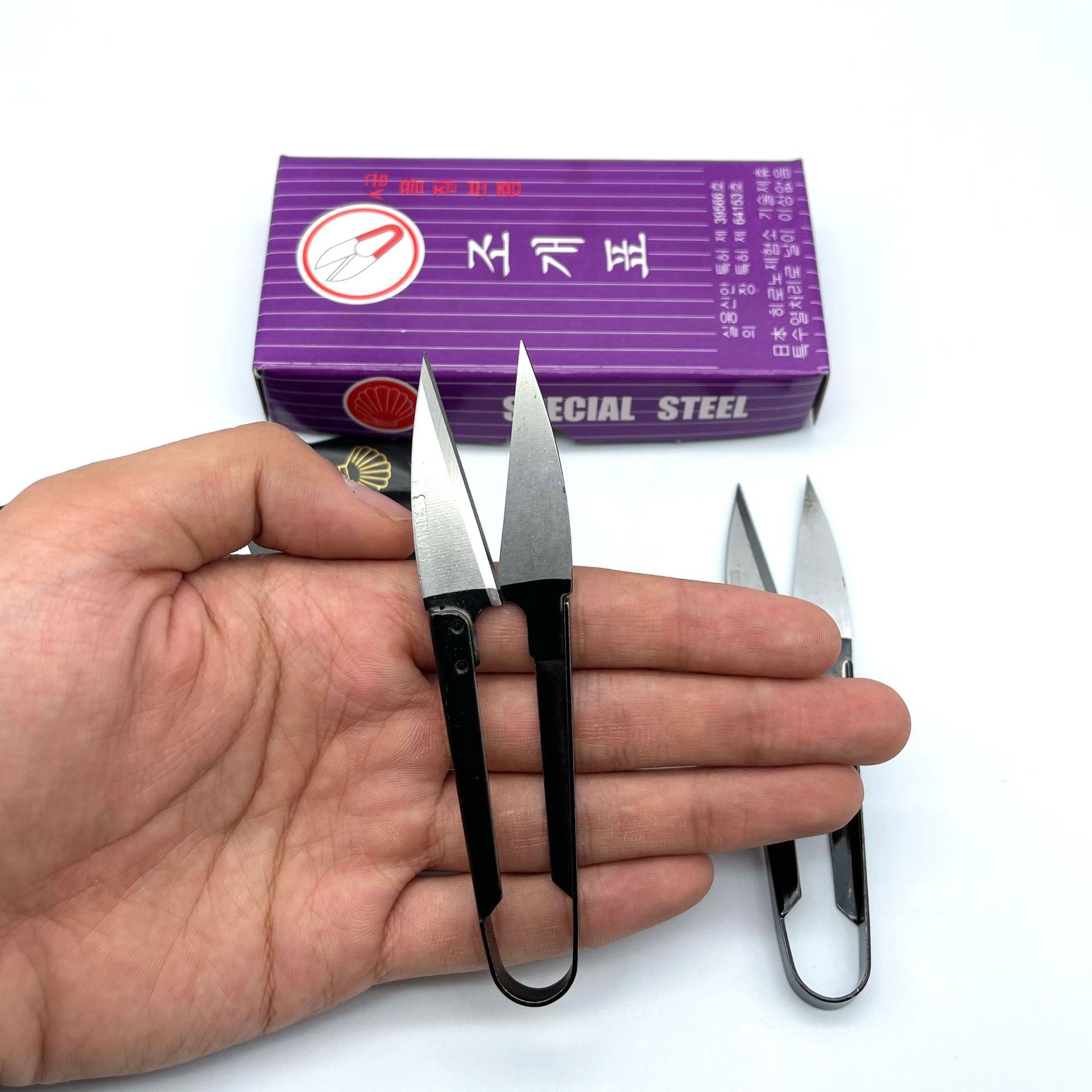 Wholesale Korean textile U-shaped small scissors, household cross-stitch sewing scissors, thread ends, and Korean yarn scissors from the manufacturer Specification drawing
