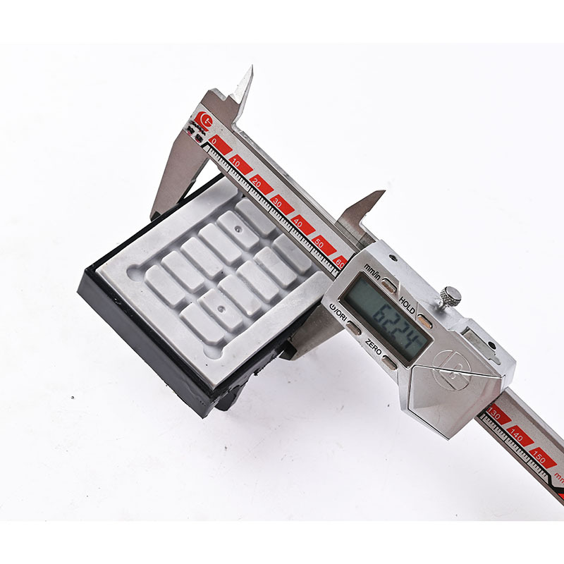 Cross-border products of fully automatic edge banding machine rubber conveyor chain blocks from Qingdao manufacturers Specification drawing