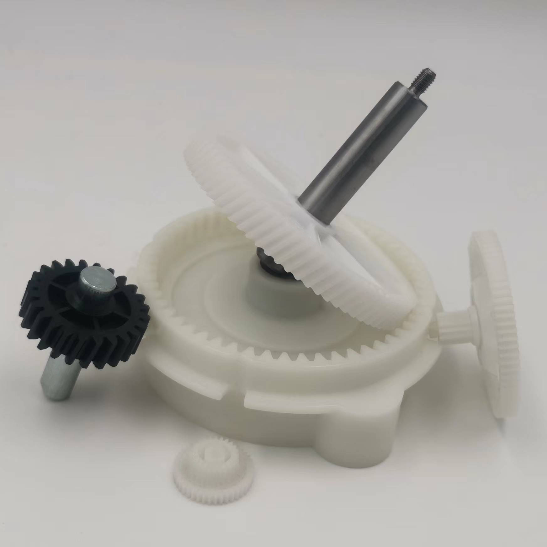 Factory direct supply of nylon gear POM reinforced high-strength torsional and anti-deformation straight and helical gear plastic parts injection molding Application Scenario