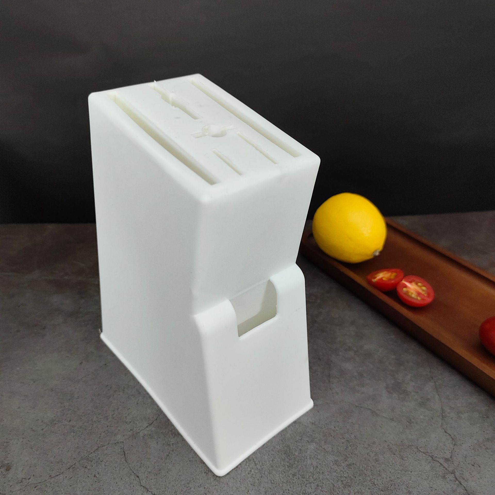 Kitchen knife rack, storage rack, plastic knife holder, storage rack, kitchen knife rack, knife holder, household draining knives full figure