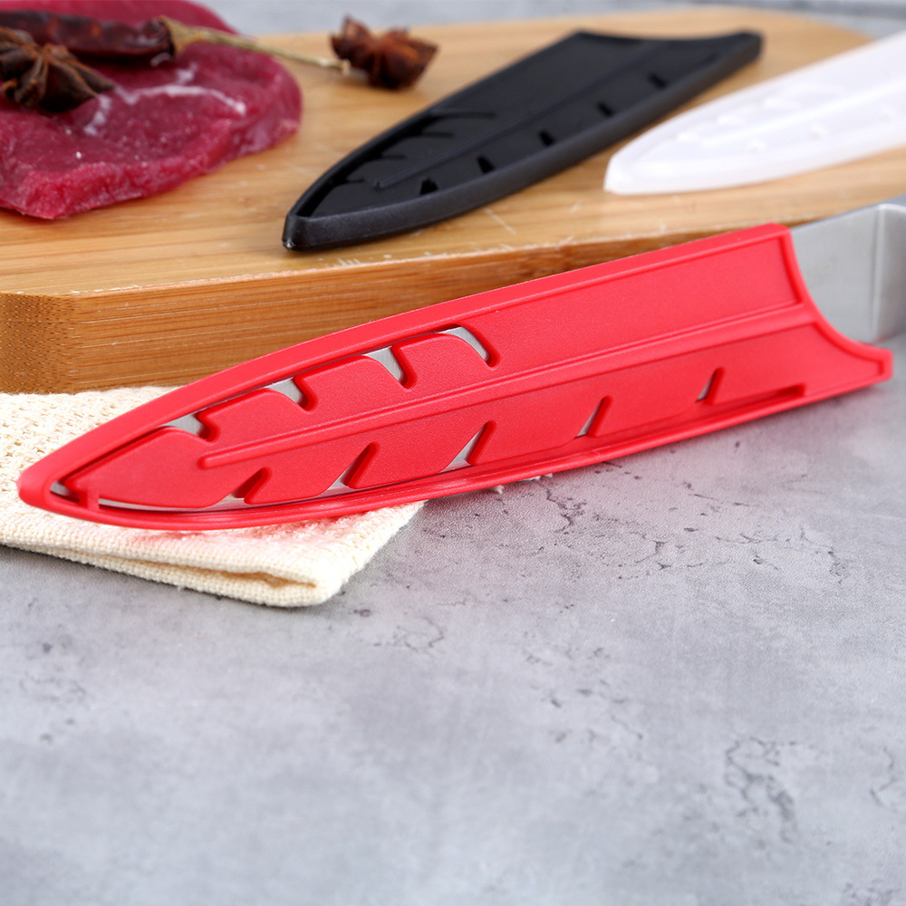 Yangjiang Xingye Plastic Injection Molding Factory's Qianye knife sheath, blade protection rubber strip sleeve, red transparent knife sleeve Application Scenario