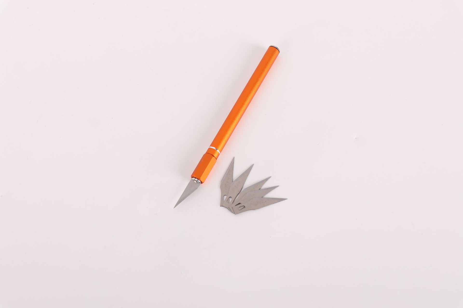 Aluminum rod engraving knife SK2 material, 0.6mm thick blade, multi-functional engraving, paper-cutting pen knife, special engraving knife for hand journals undefined
