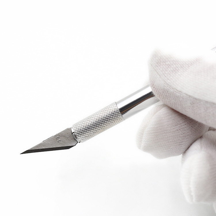 6-blade aluminum rod pen knife, rubber stamp engraving knife, model making, mobile phone film application, student hand journal, graphic design knife Application Scenario