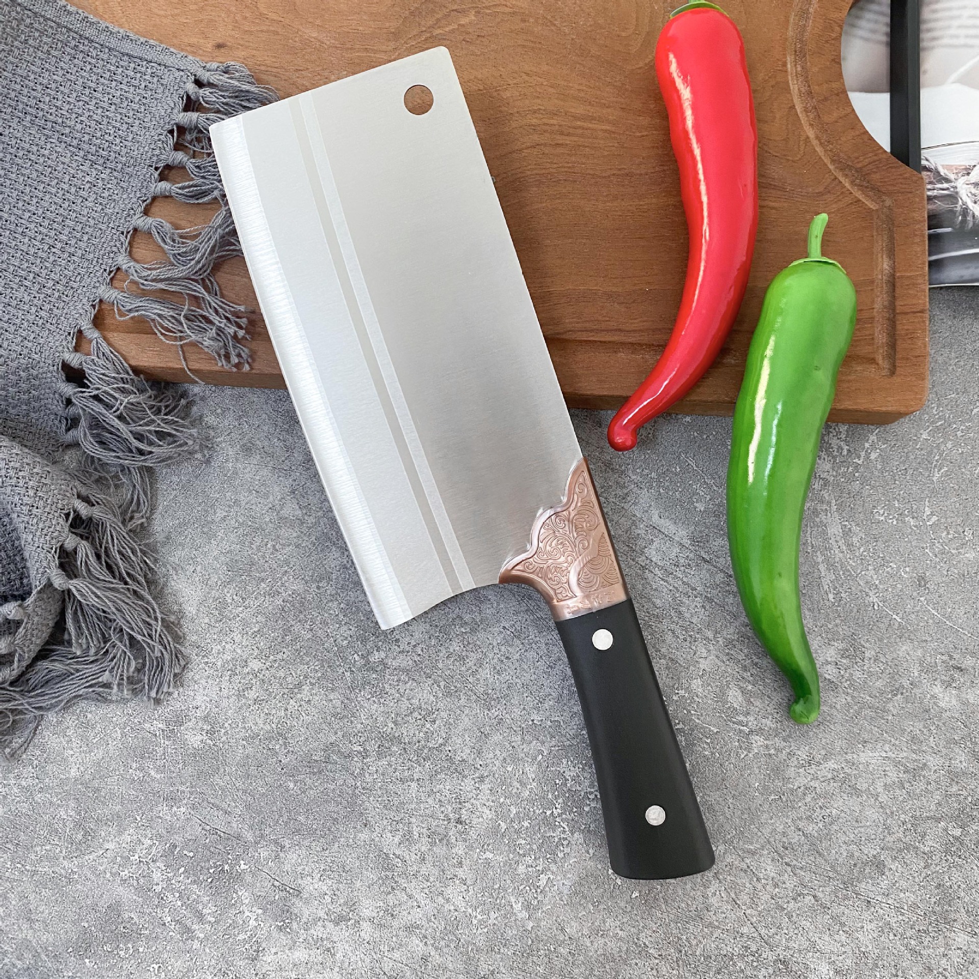 Factory wholesale stainless steel kitchen knives, chopping knives, slicing knives, multi-functional multi-purpose knives, and household kitchen knives full figure