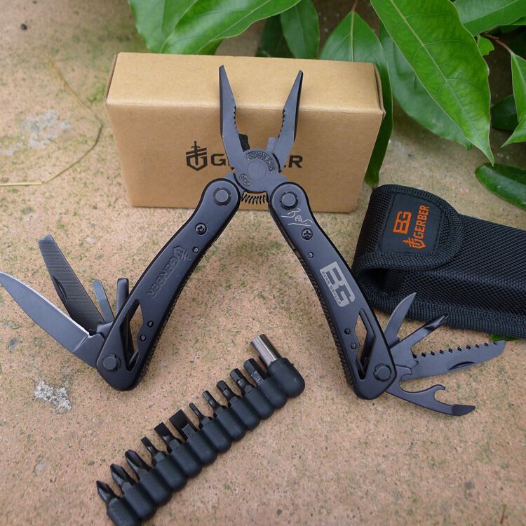 Multi-functional folding pliers with a screwdriver cover, outdoor multi-purpose survival knife, stainless steel camping tool pliers, high quality Specification drawing