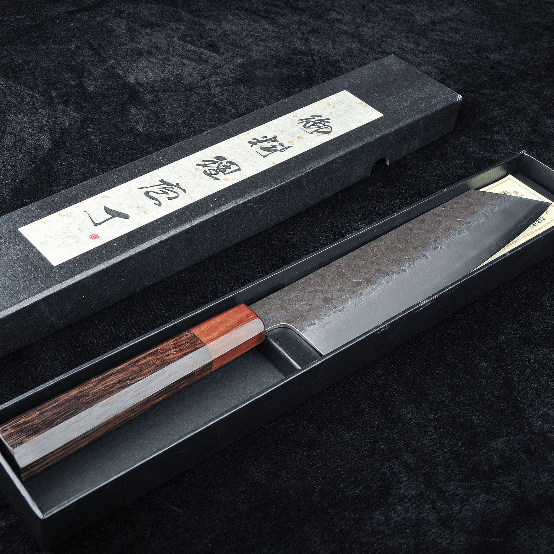 9CR18 octagonal handle black hammer pattern cutting knife, kitchen knife, chef's knife, Santoku knife, retro vegetable cutting Damascus knife details Picture