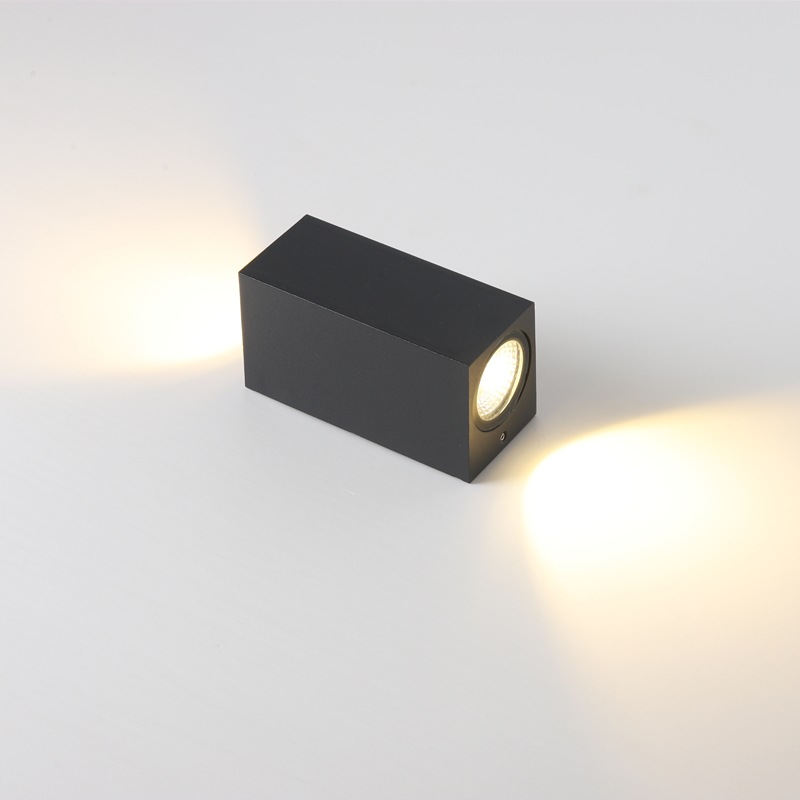 Outdoor wall lamp, waterproof double-head aluminum material, outdoor villa gate exterior wall lamp, balcony cross wall lamp Application Scenario