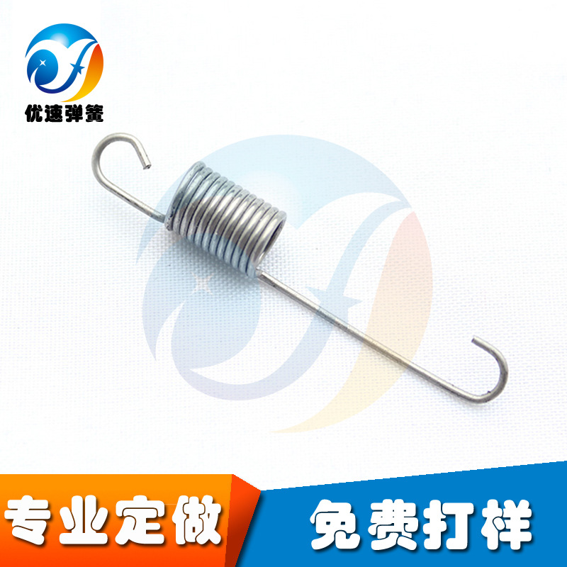 The spring factory produces carbon steel blackened tension springs of 2.5*18*92mm Application Scenario