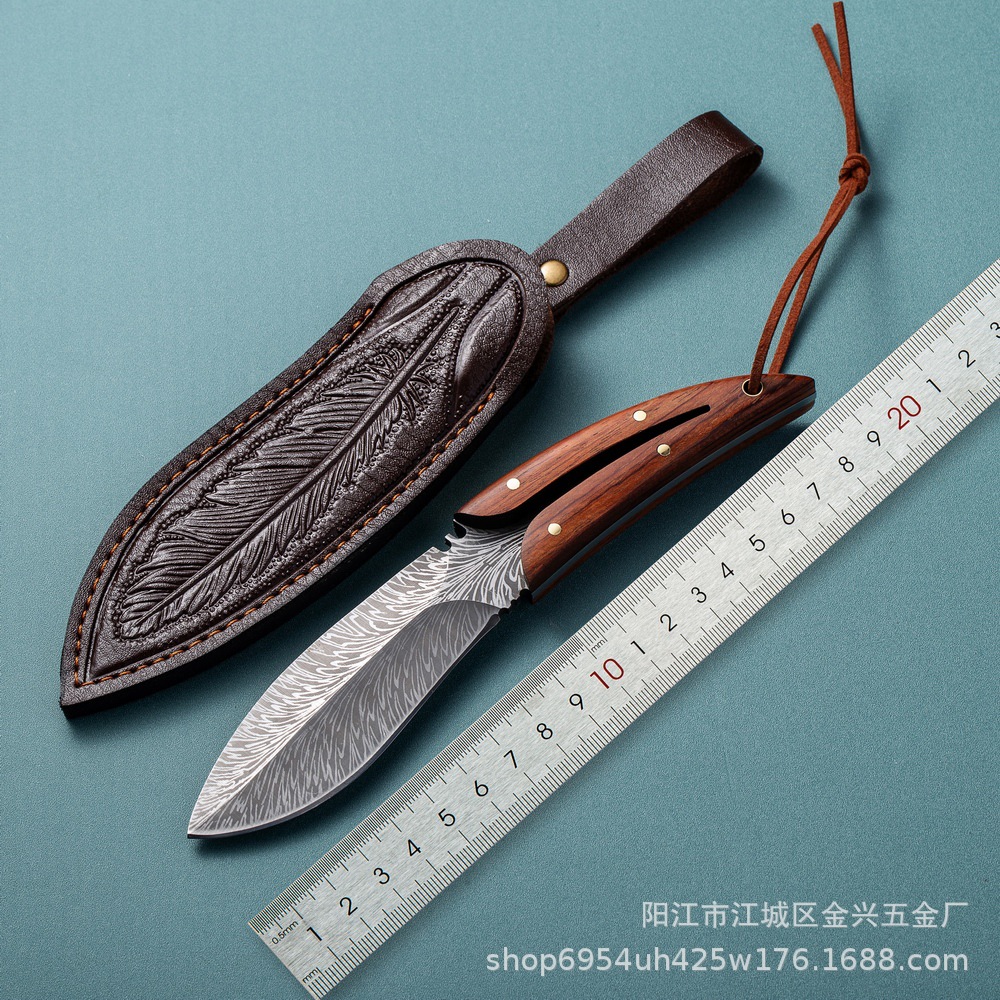 The new Lingyu Feather outdoor knife, a sharp, high-hardness, small straight knife from Yangjiang, is a wilderness survival knife with a handle and meat knife full figure