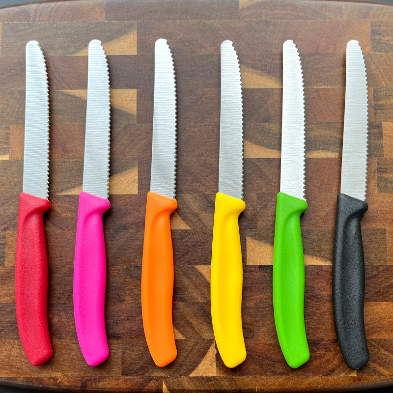 Cross-border exclusive stainless steel steak knives, serrated Western dining knives, restaurant and hotel tableware, camping Western steak knives in stock full figure