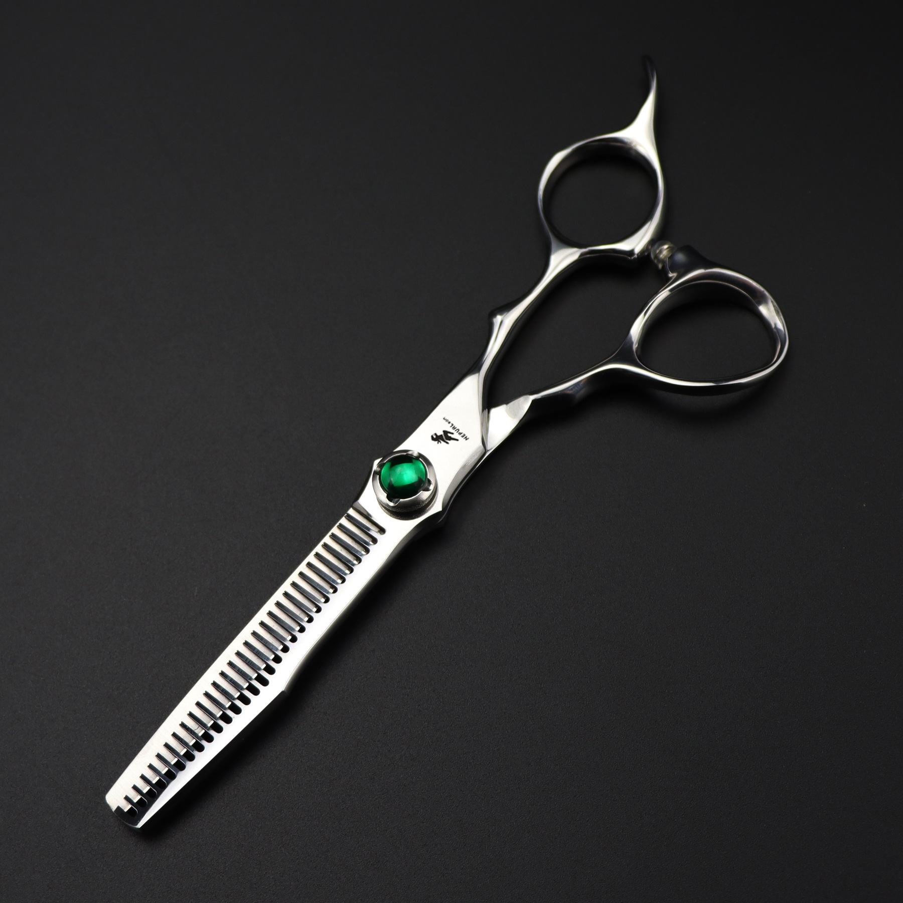 6.0-inch Napson Double Sword Green gemstone hair clipper Straight Cut Teeth clipper 1H Application Scenario