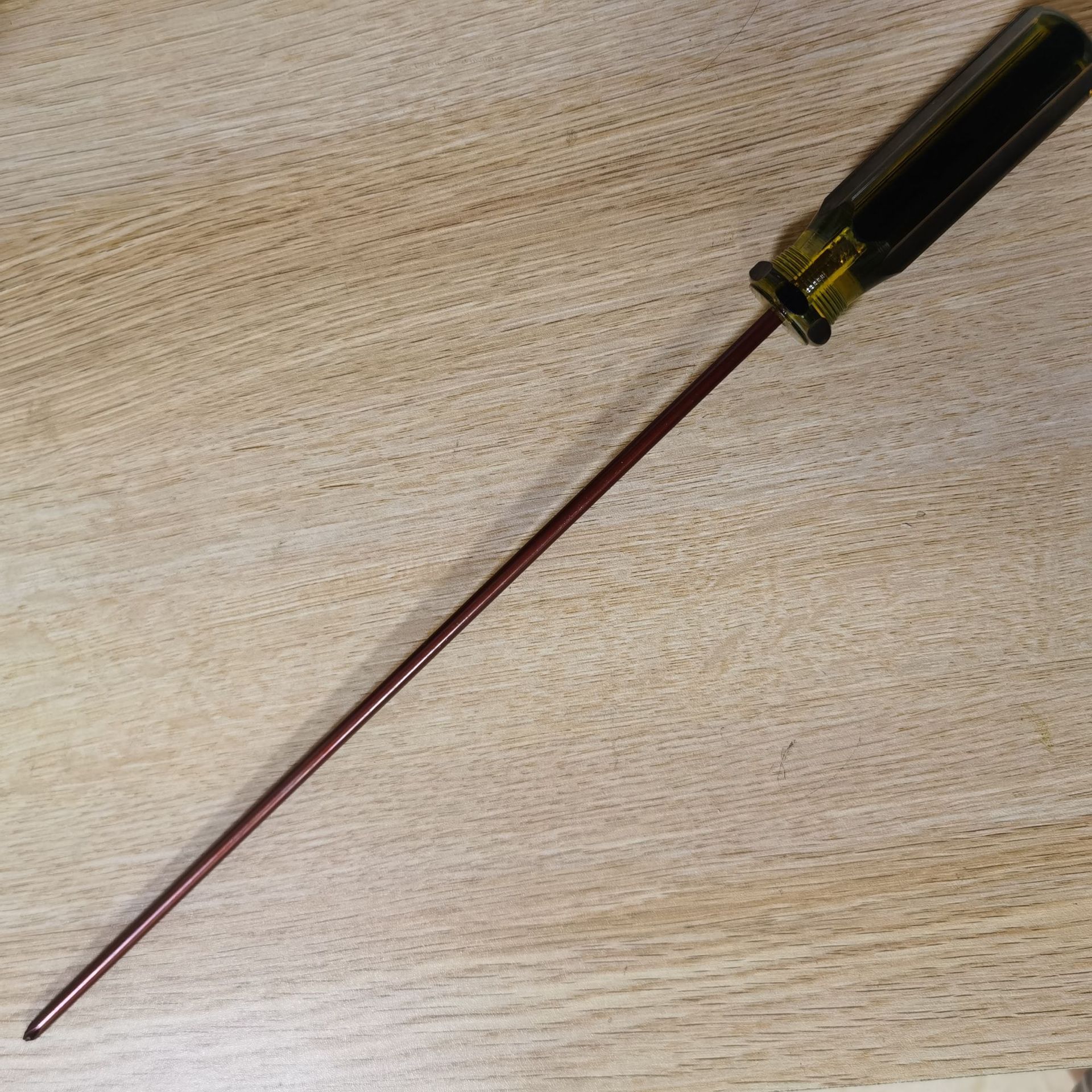 Sewing machine screwdriver, extended flat-head screwdriver, sewing machine screwdriver, sewing machine screwdriver, cross, high-hardness magnetic screwdriver undefined