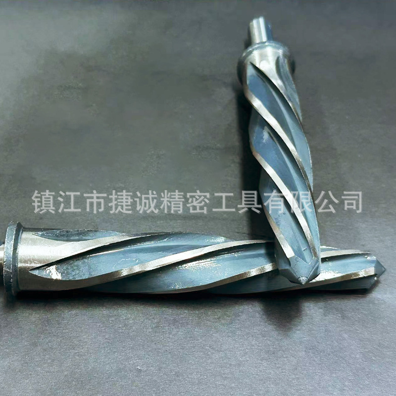 The manufacturer supplies non-standard 5/8 and 7/8 high-speed steel three-plane reamers with spiral grooves and three-plane reamers Application Scenario