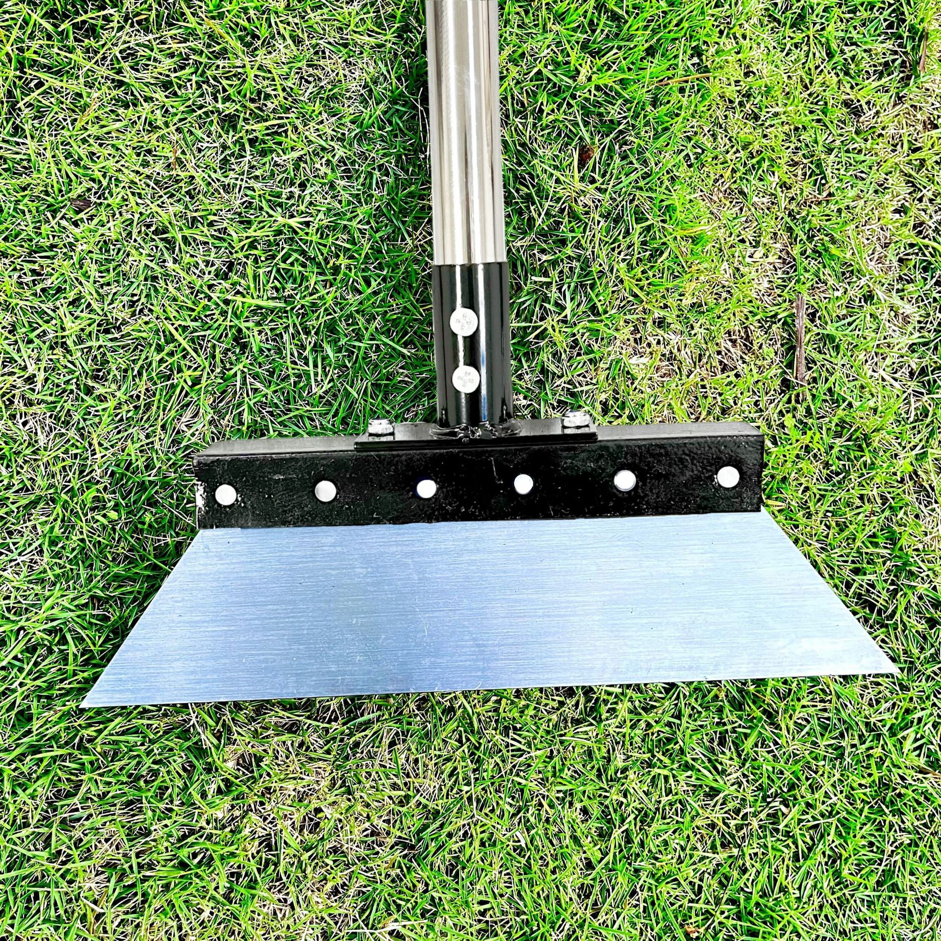 Cross-border snow push shovel, all-steel thickened ice shovel, breeding cleaning shovel, ground shovel, agricultural manure shovel, garden weeding shovel details Picture