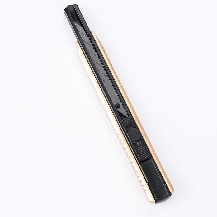 Multi-functional utility knife, wallpaper knife, express unpacking knife, hand paper cutting knife, stationery wholesale Specification drawing