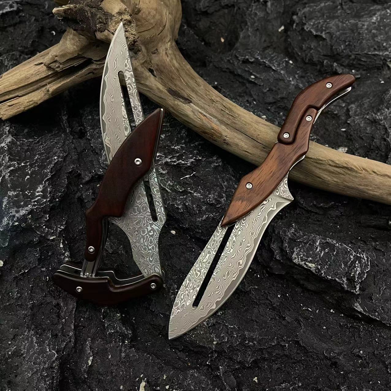 New mechanical style folding knife, outdoor portable self-defense Damascus steel knife, high-hardness sharp fruit knife Specification drawing
