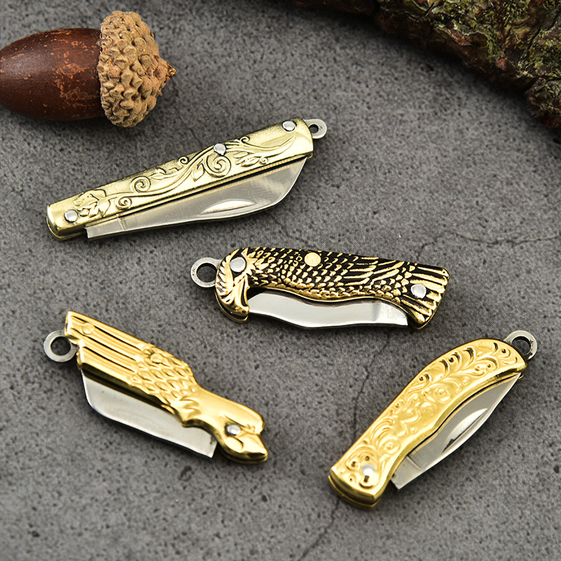 Factory direct sales of stainless steel portable handcrafted brass mini pocket knives, keychains, folding knives and portable knives details Picture