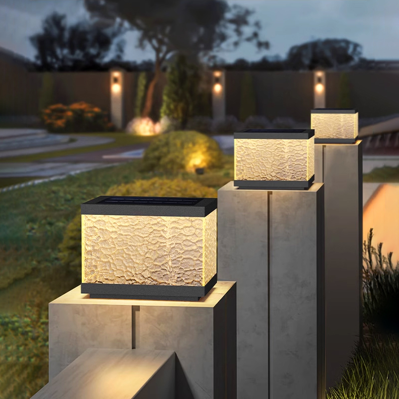 Solar-powered door column head lights, villa courtyard outdoor waterproof, rural gate column lights, outdoor garden fence lights details Picture