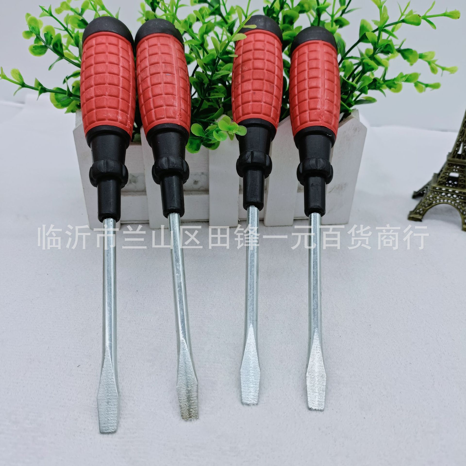 One-yuan 4-inch hand grenade screwdriver, plastic red handle screwdriver, flat-head screwdriver, one-yuan general merchandise wholesale full figure