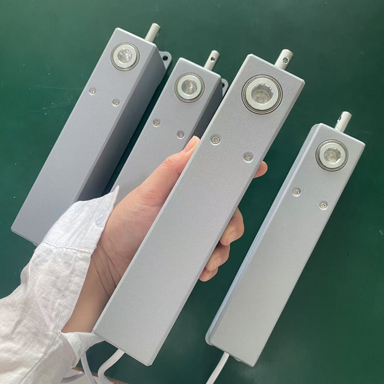 Manual and automatic window opener, hand-cranked window opener, electric intelligent window opener, smoke exhaust window, fire protection automatic details Picture