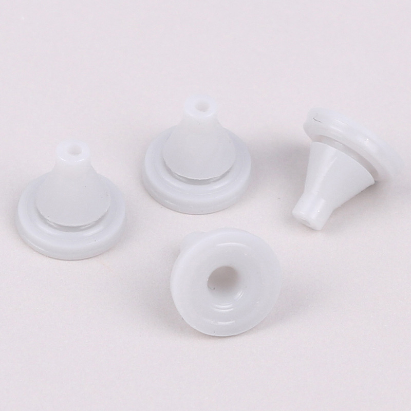 Stainless steel top shower head, silicone holes, silicone nails, hand-held ultra-thin shower head, disassembly and cleaning of water outlet, water nozzle Application Scenario