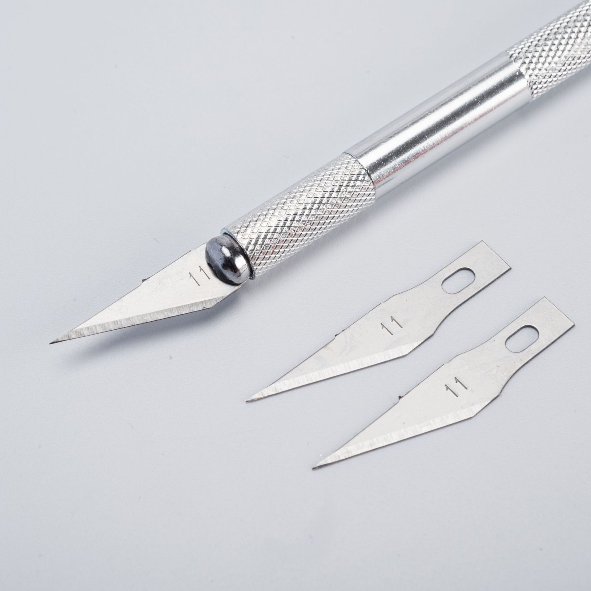 Wholesale of hand tools, utility knife sets, student paper cutting and engraving knives, rubber stamps, wooden aluminum handles, and metal engraving knives Specification drawing