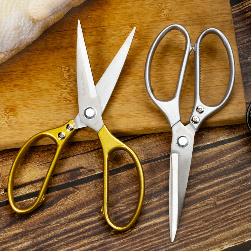 Cross-border wholesale extended SK5 stainless steel household kitchen scissors, powerful special chicken bone scissors, multi-functional scissors Application Scenario