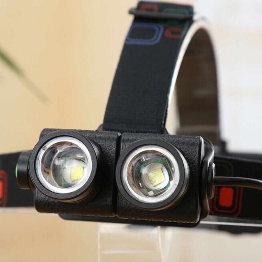 Outdoor mountain climbing LED headlamp, strong flashlight, long-range shooting, camping, fishing, waterproof and shockproof, high-power rechargeable headlamp Specification drawing