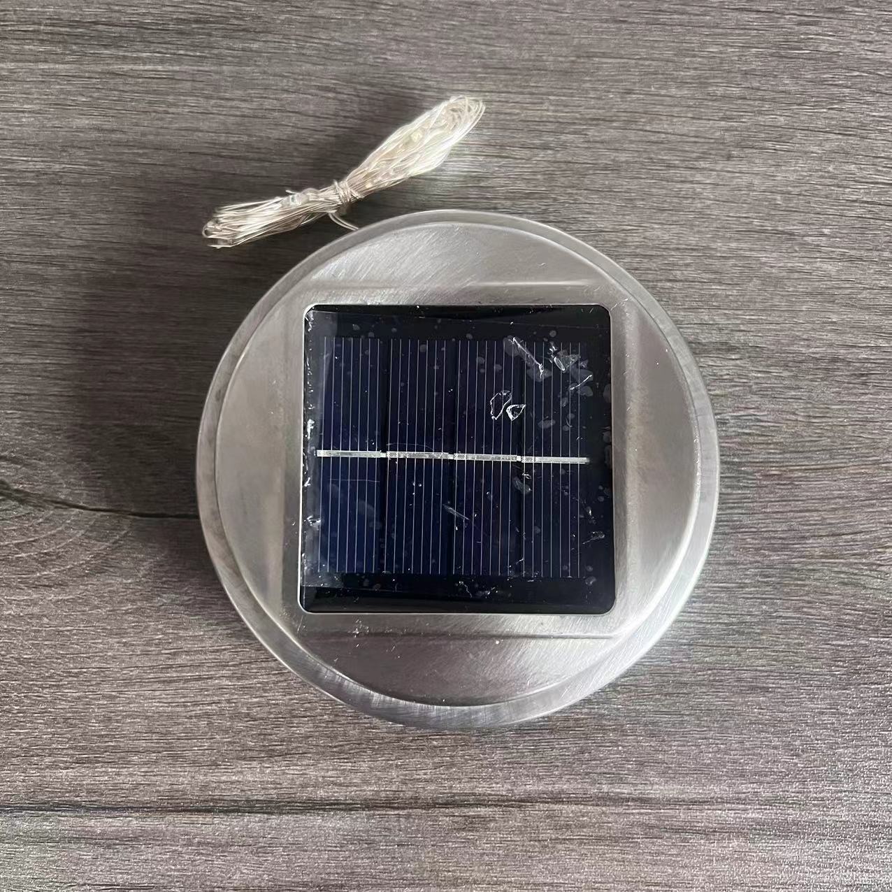Cross-border outdoor solar lamp battery, round battery box accessories, ironwork lantern light source, lighting lamp, led battery details Picture