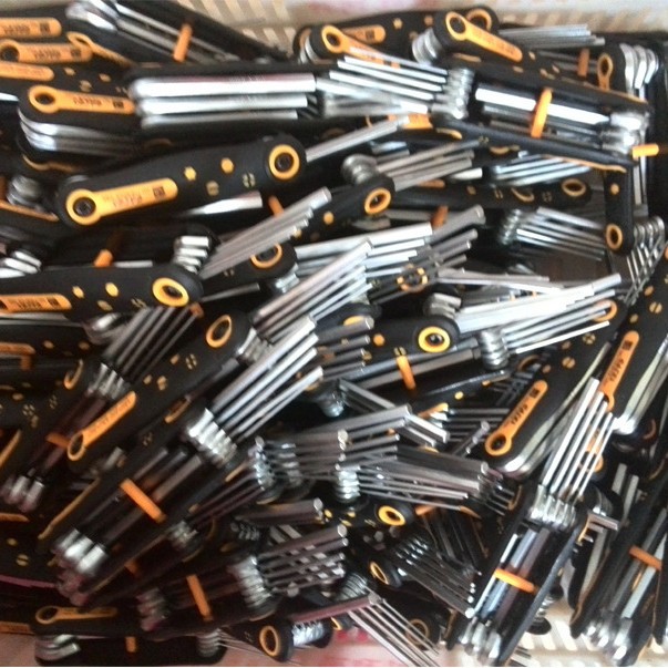 Wholesale of 8-piece portable folding wrench set with screwdriver hex socket details Picture