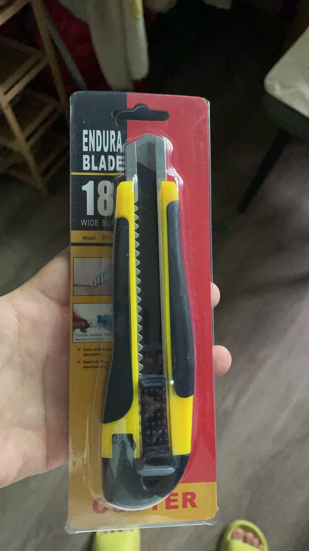 Factory direct sales of utility knife holders, large industrial-grade self-locking tool knives, thickened, durable and heavy-duty undefined