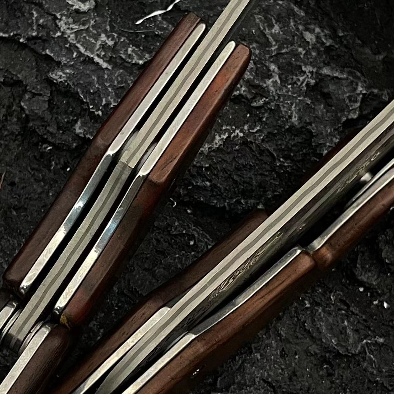 New mechanical style folding knife, outdoor portable self-defense Damascus steel knife, high-hardness sharp fruit knife Item Picture