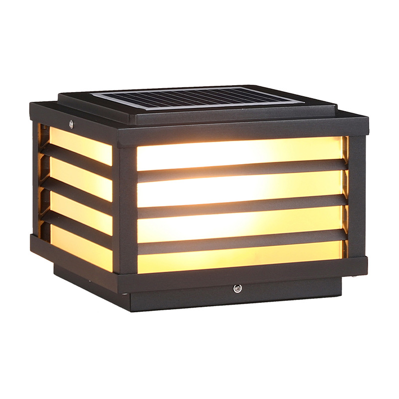 Solar column head lights, outdoor garden lights, modern waterproof column lights, ultra-bright villa fence, garden gate column lights Application Scenario