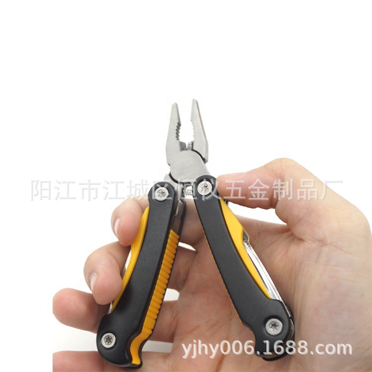 Supply multi-functional pliers, outdoor camping multi-purpose folding pliers, mini portable tool pliers Application Scenario