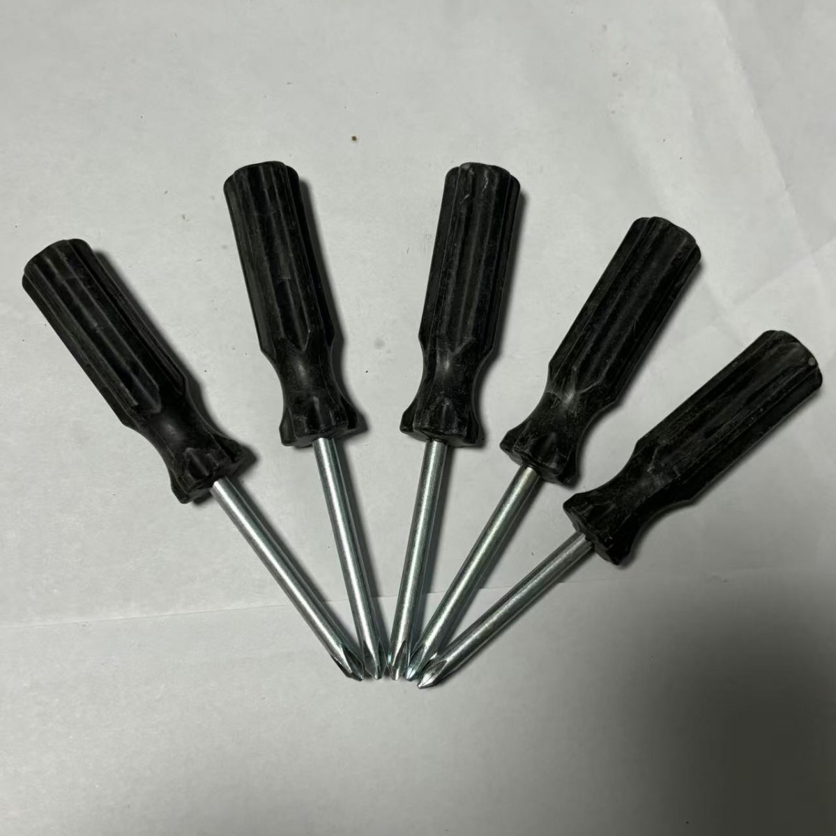 Furniture radish head screwdriver, simple small screwdriver, cross Phillips screwdriver, cross screwdriver M5, M4 Application Scenario