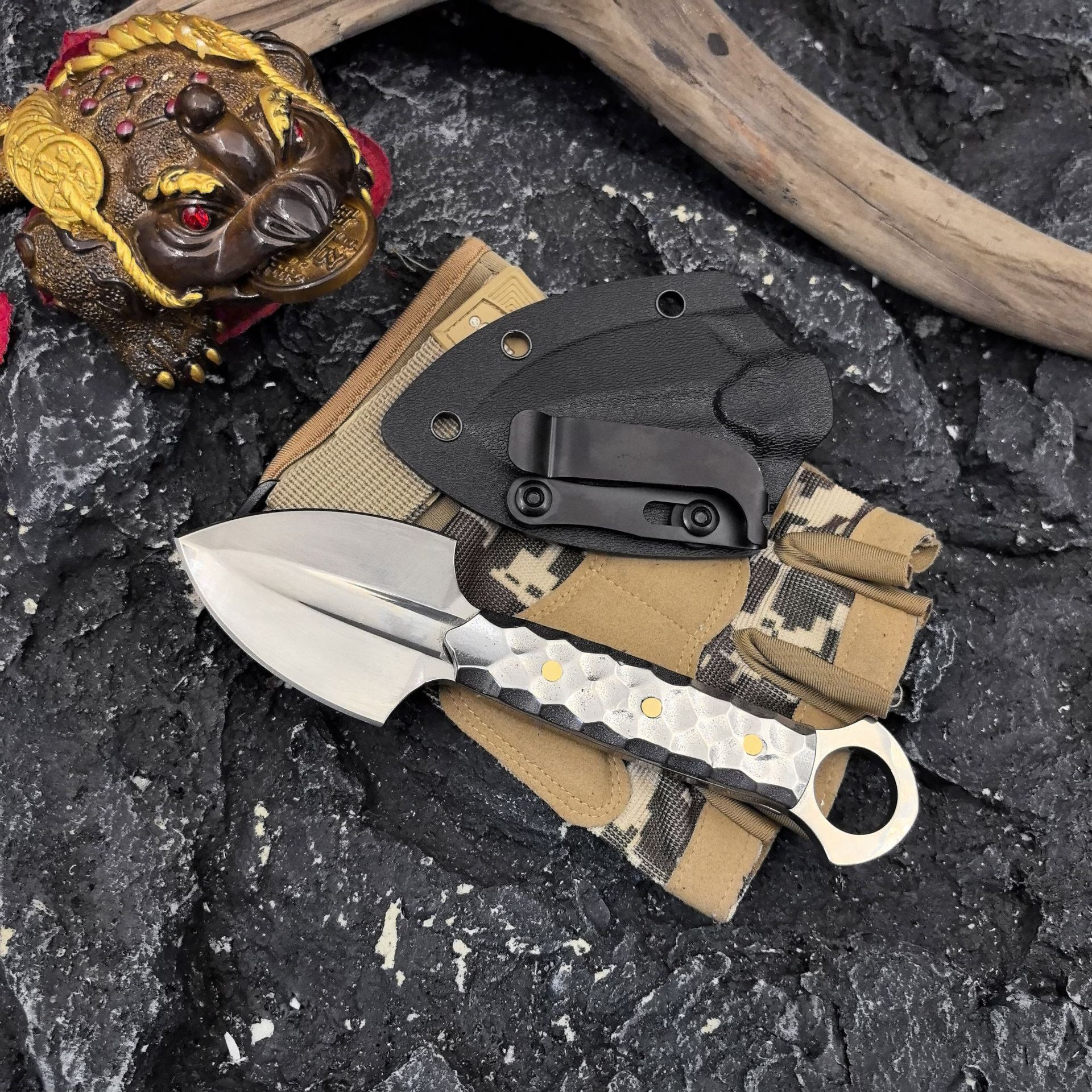 K Sheath small shovel VG10, ultra-high hardness, multi-functional stainless steel knife, household fruit knife, fishing and collection Application Scenario