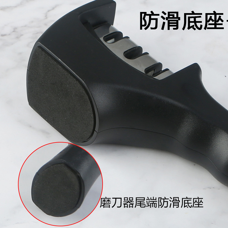 A knife-sharpening wonder, a versatile tool for sharpening kitchen knives, a knife sharpening stick, a portable 3-section household 3-section knife sharpener Application Scenario
