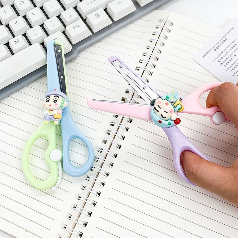 DIY handmade paper cutting knife, macaron-colored art scissors, hand-friendly office paper-cutting knife, children's small scissors Application Scenario