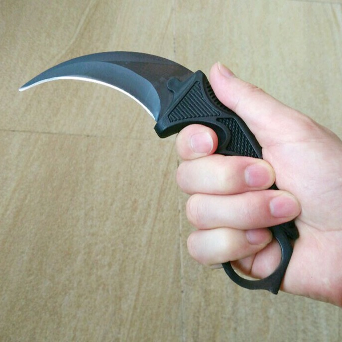 Counter-strike Wolf Claw Knife game csgo Claw knife Camping outdoor tool Portable claw knife Fox claw high hardness Application Scenario