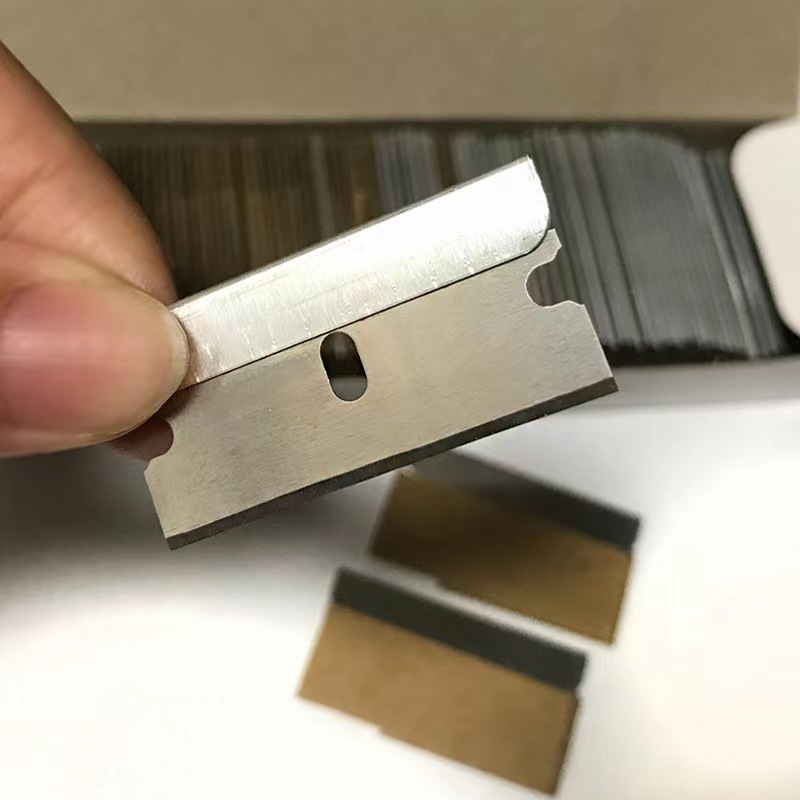 Single-sided blade glue removal scraper blade, glass scraper blade, small blade scraper blade, stainless steel single-sided blade film application tool Application Scenario