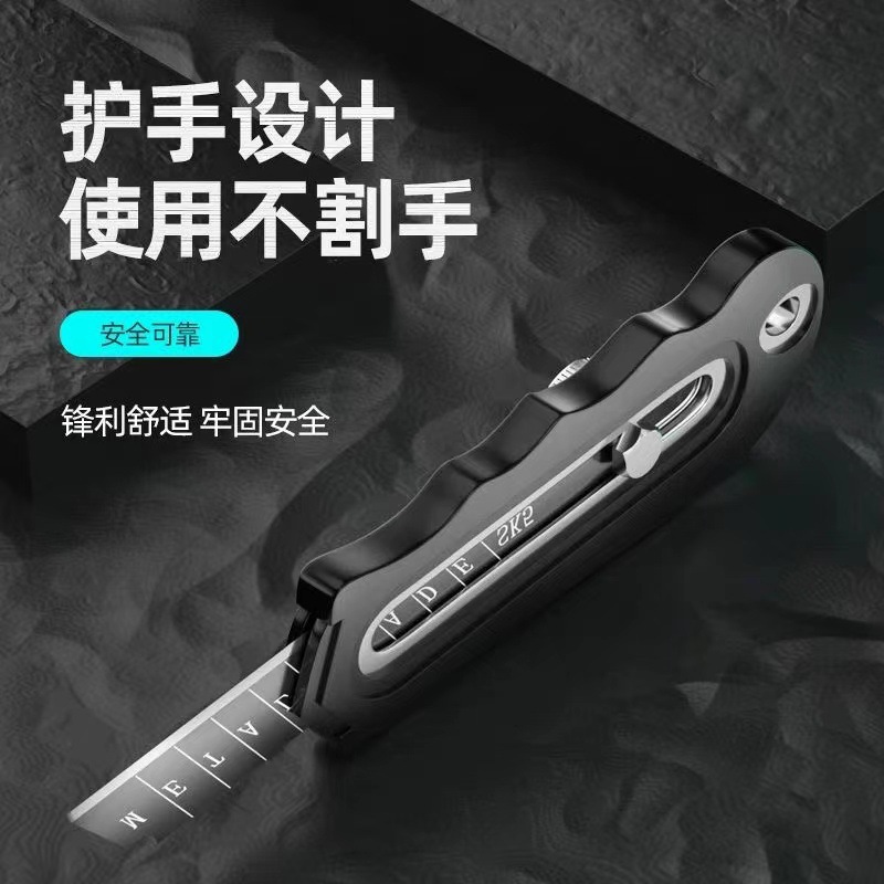 Rubber-coated stainless steel frame utility knife, heavy-duty wallpaper cutting knife, express delivery and box opening knife medium, sharp blade, high hardness Application Scenario